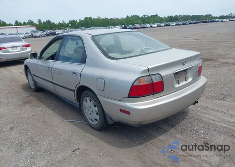 1997 Honda Accord Lx from USA, damaged, VIN JHMCD5639VC019957